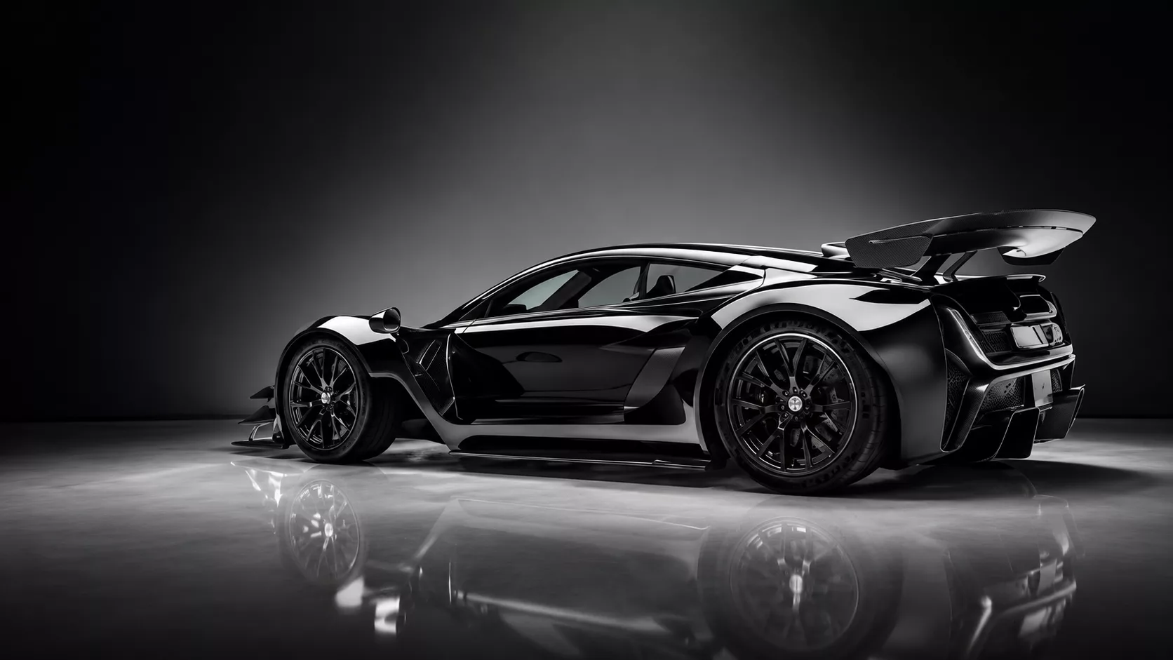 The Czinger 21C hypercar showcasing its jet-fighter inspired aerodynamic design and 3D-printed chassis components